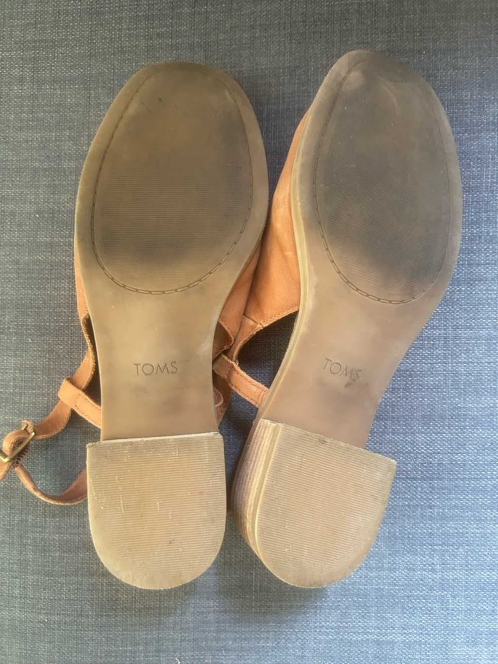 Toms Women's Tan Suede Slingback Low Heel Pumps - Picture 4 of 5